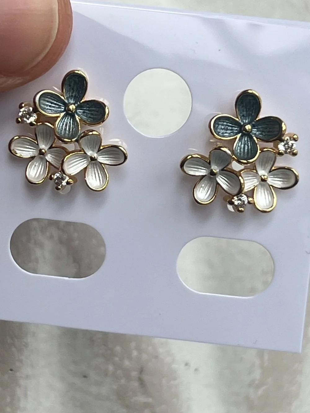 ⭐️-Gold Floral Cluster Stud Earrings with Blue & White with crystal-gold finish